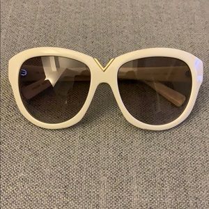Valentino Sunglasses V663S